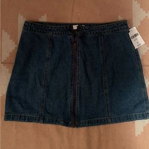 Dark wash jean skirt never worn